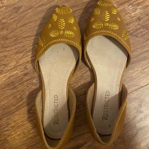 Flats size 7